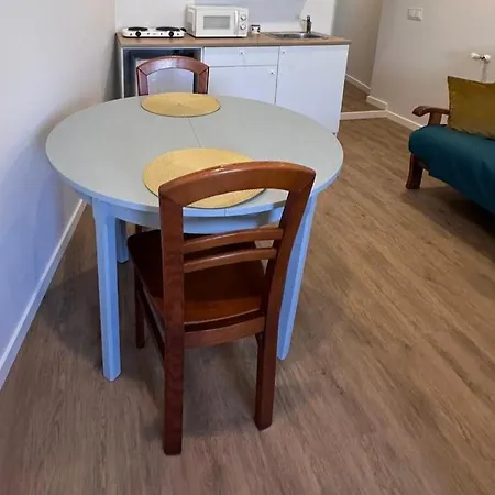 4 Seasons דירה *